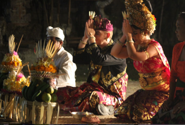 Celebre su Amor con una Boda Balinesa Tradicional - Imagen 2