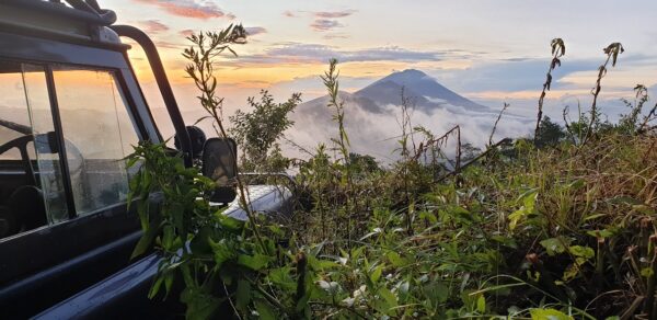 Jeep Tour Amanecer en Volcán Batur - Imagen 5
